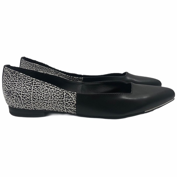 Circus by Sam Edelman Ellissa Pointed Toe Flat 7.5 Crackle Print Black White - Picture 5 of 12